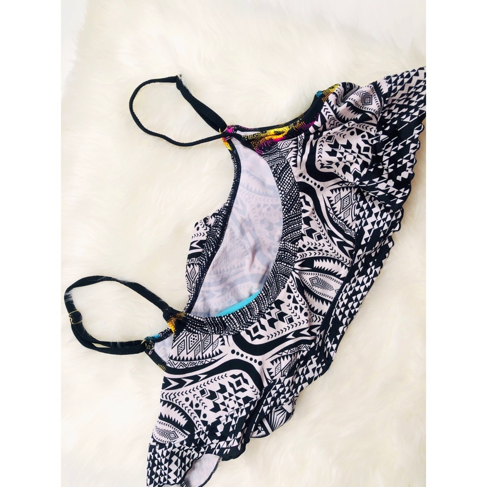 PINK Victoria’s Secret Ruffle Bikini Top✨LARGE